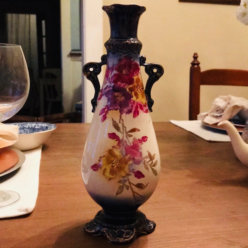 Stunning vibrant antique vase